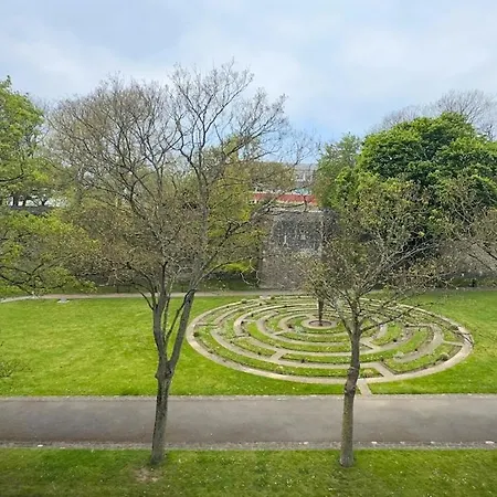 Cote Remparts, Central, Face A La Vieille & Parking Prive Gratuit Boulogne-sur-Mer