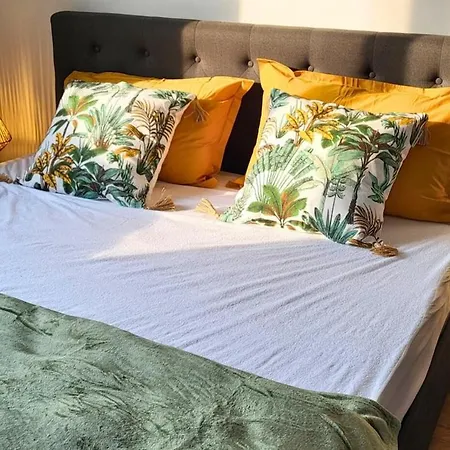 Cote Remparts, Central, Face A La Vieille & Parking Prive Gratuit Lejlighed