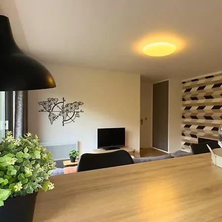 Cote Remparts, Central, Face A La Vieille & Parking Prive Gratuit