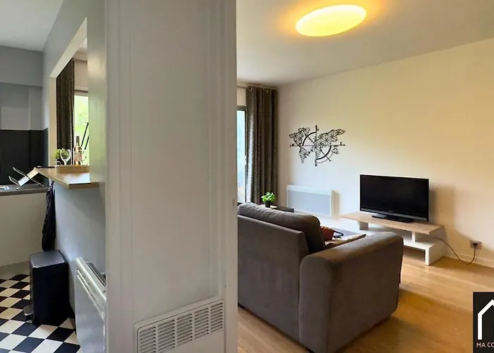 Cote Remparts, Central, Face A La Vieille & Parking Prive Gratuit Appartement