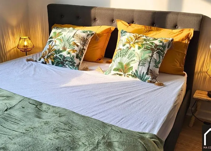 Cote Remparts, Central, Face A La Vieille & Parking Prive Gratuit Appartement